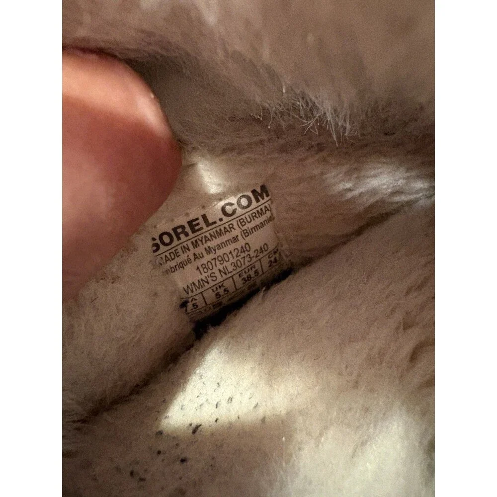 Sorel Out N About Bootie Suede Faux Fur Lining Gray Women’s Size 7 NL3073-061
